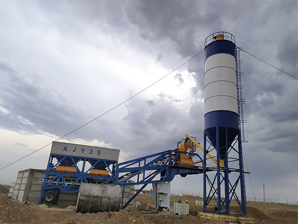 China Mobile Concrete Batching Plant