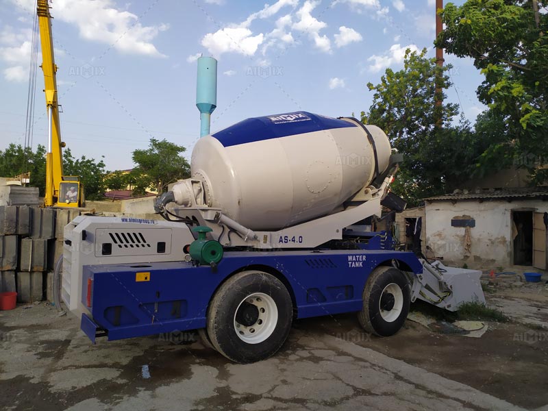 Self Loading Concrete Mixer for Sale